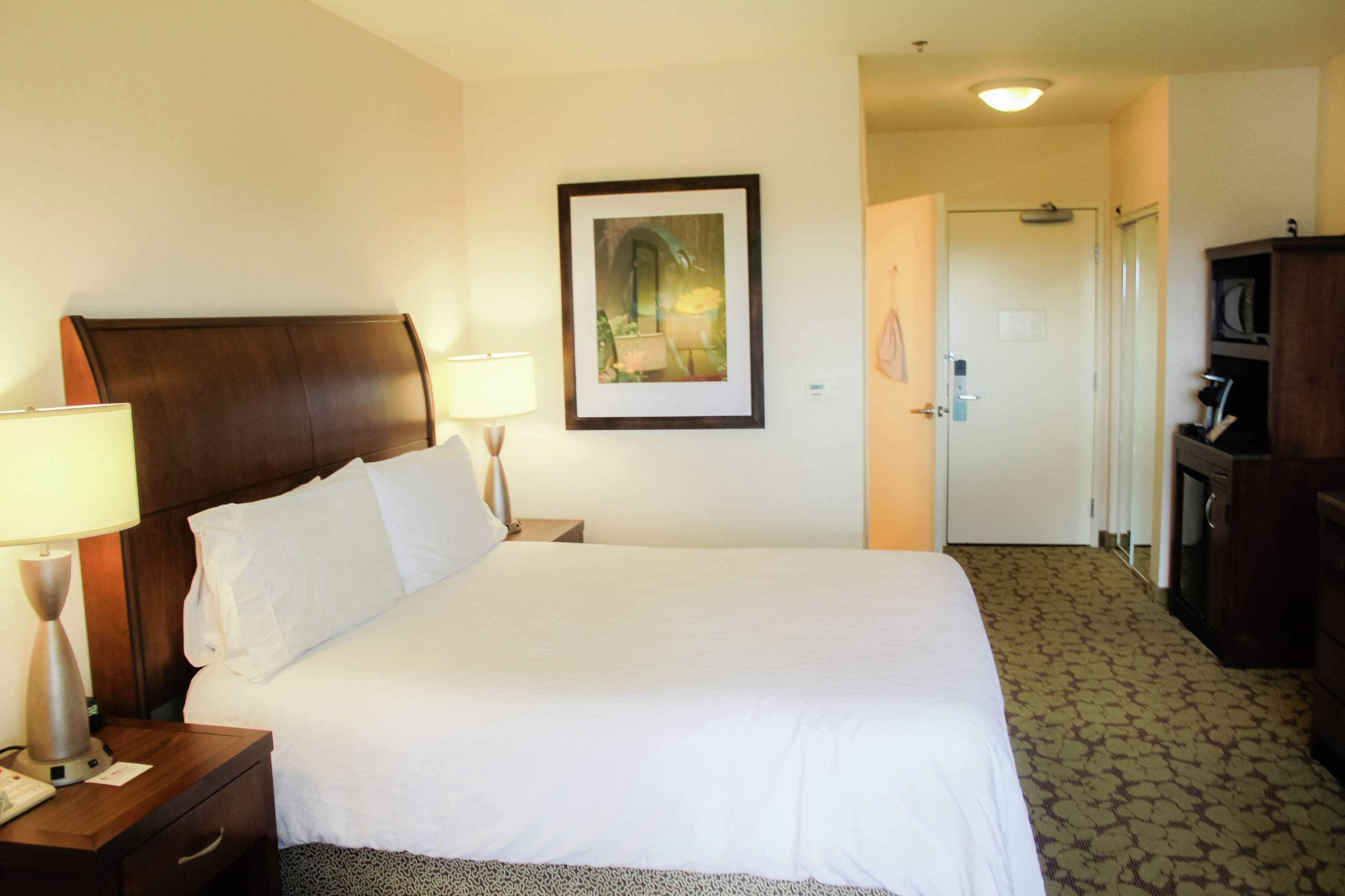 Hilton Garden Inn Redding Exterior photo