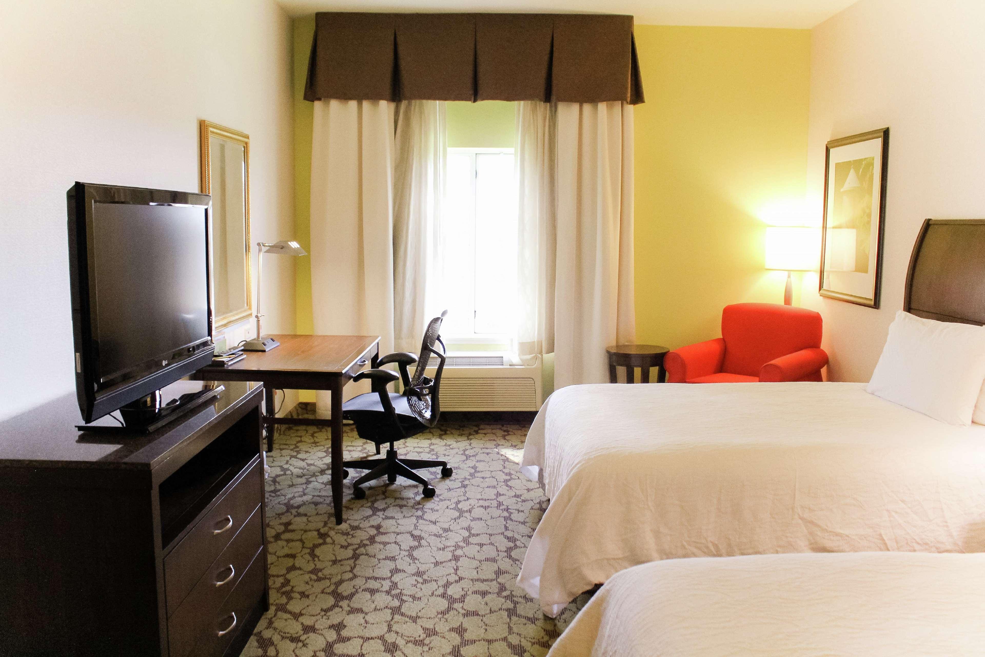 Hilton Garden Inn Redding Exterior photo