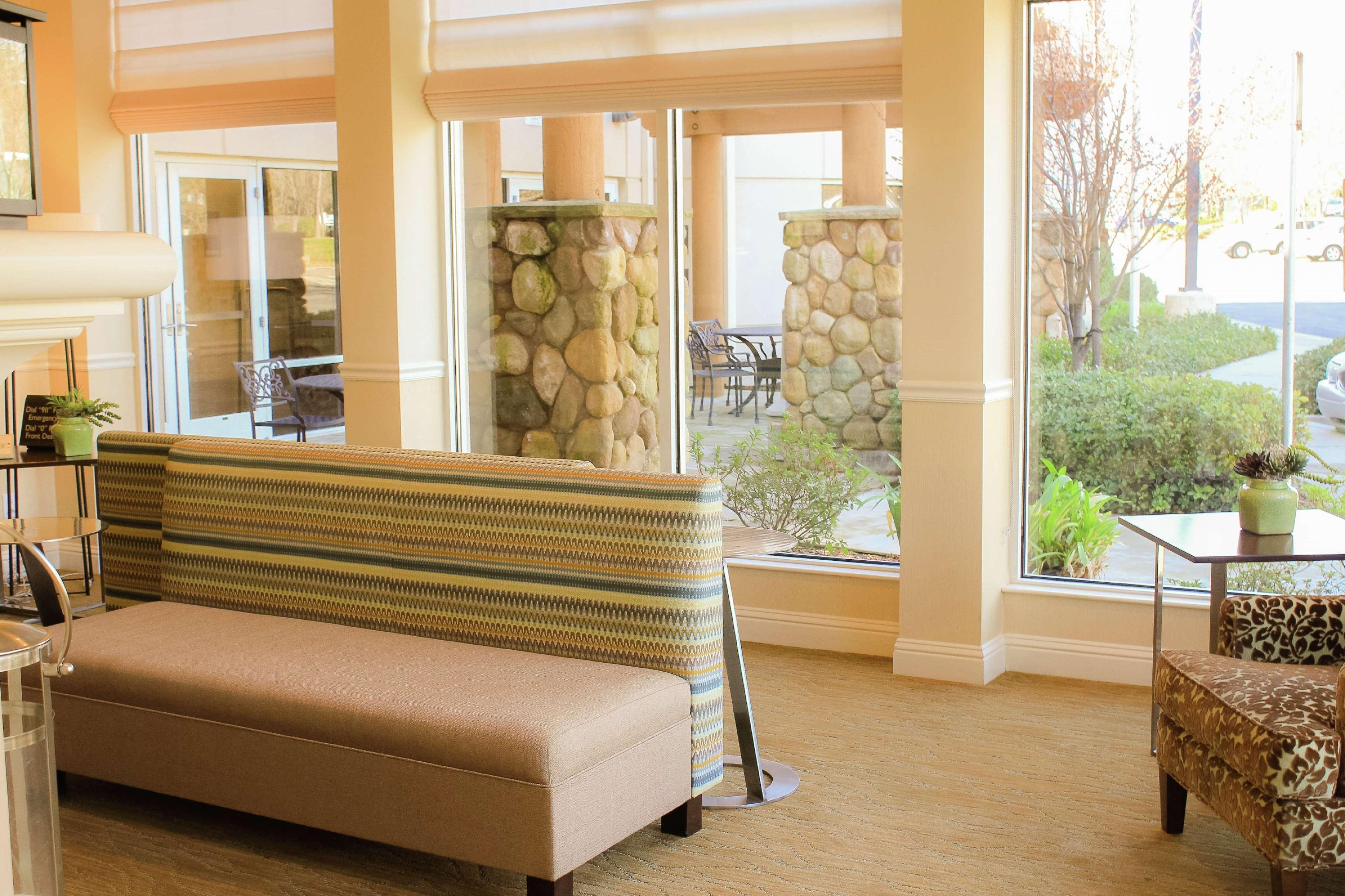 Hilton Garden Inn Redding Exterior photo