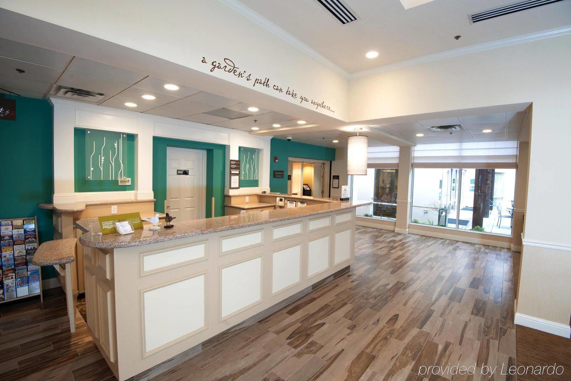 Hilton Garden Inn Redding Exterior photo